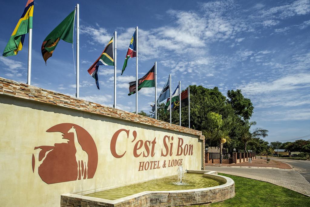 Cest Si Bon Hotel Очиваронго Екстер'єр фото