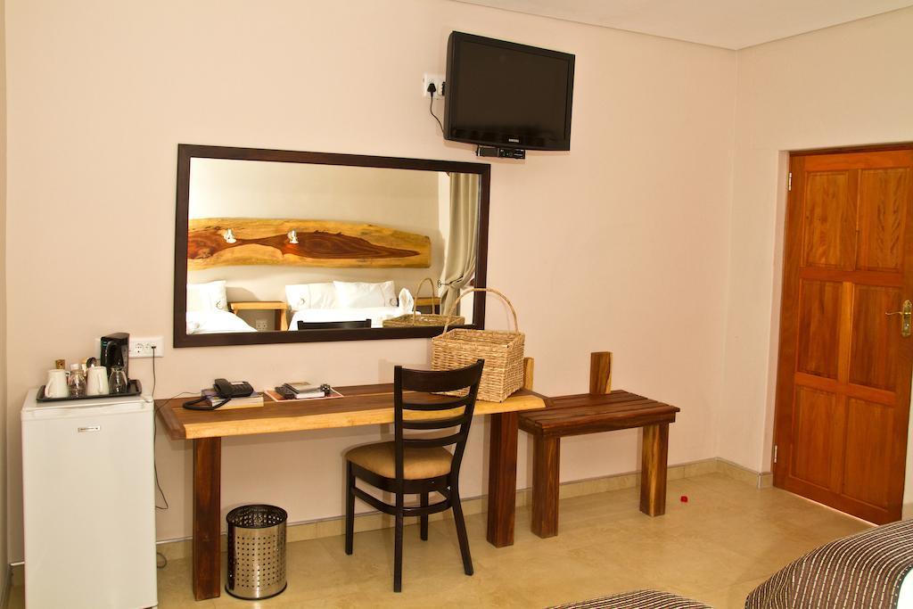 Cest Si Bon Hotel Очиваронго Номер фото