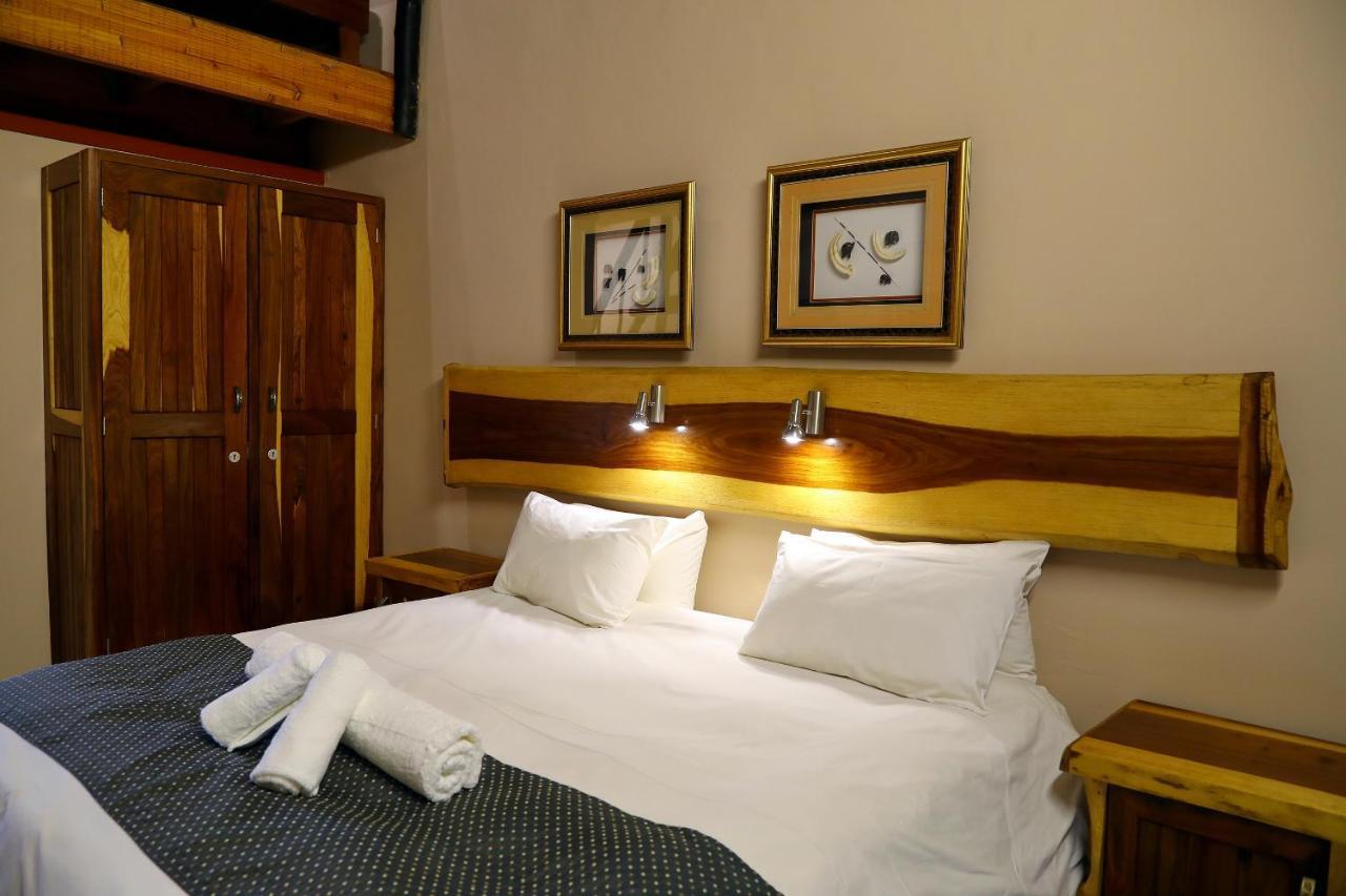 Cest Si Bon Hotel Очиваронго Екстер'єр фото